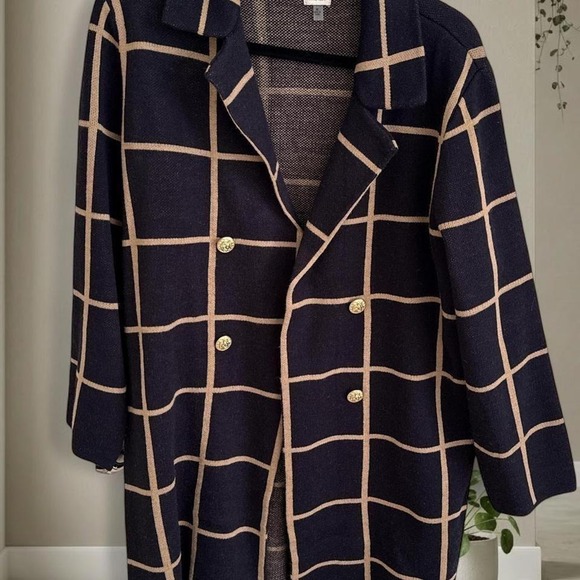 Anne Klein Jackets & Blazers - Anne Klein Navy blue and cream checkered sweater with gold buttons #preppy